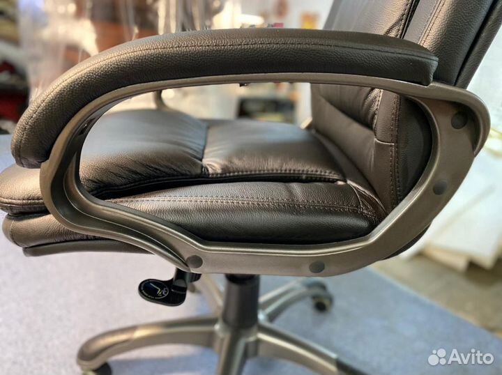 Компьютерное кресло