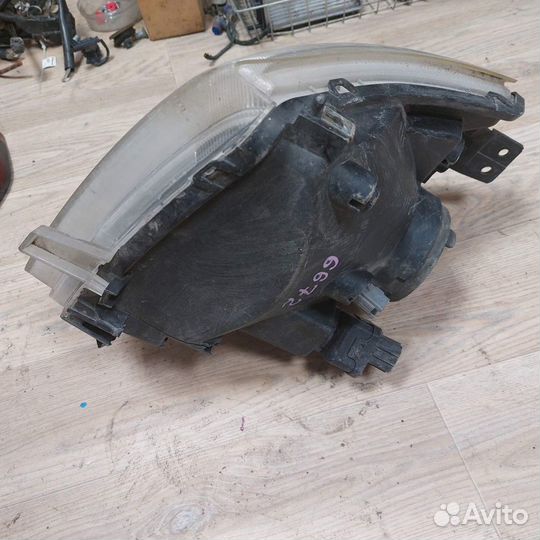 Сузуки Альто фара передняя левая