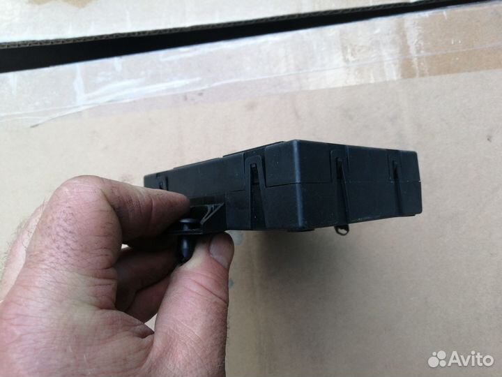 Блок управления багажником Range Rover Sport 2