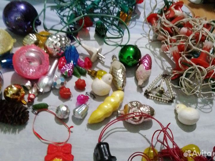 Новогодние игрушки, гирлянды