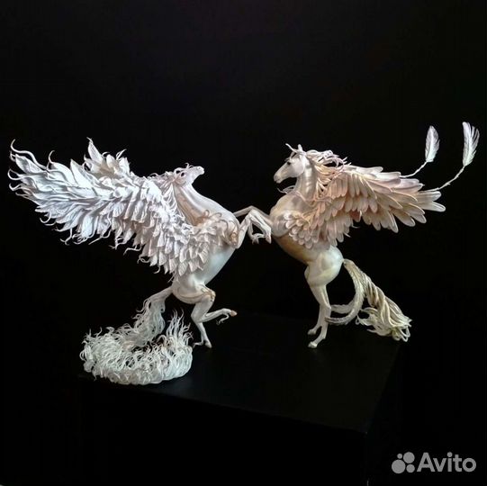 Фигурки и украшения