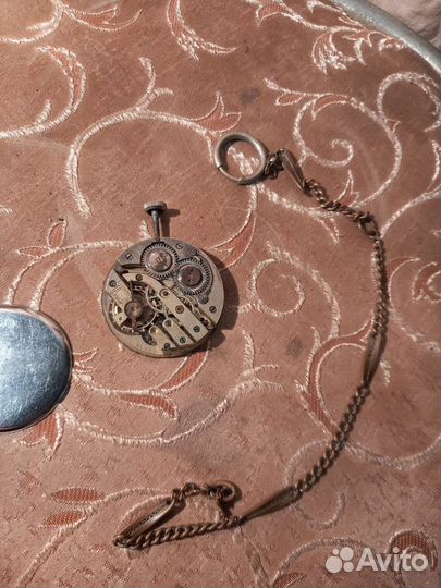 Механизм от старинных карманных часов