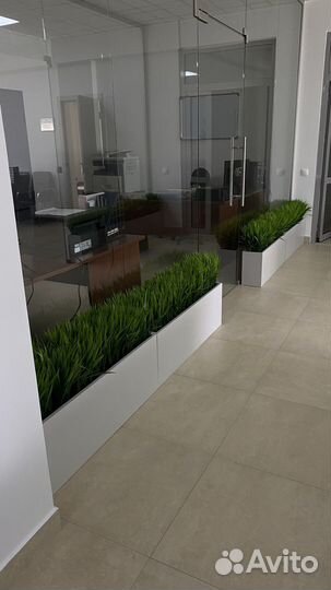 Искусственная осока в кашпо (трава в ящиках)