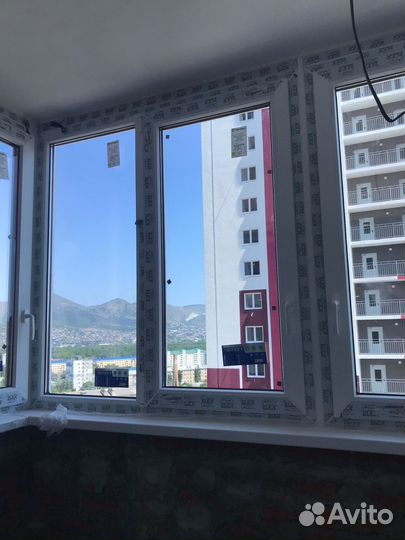 Остекление балконов под ключ