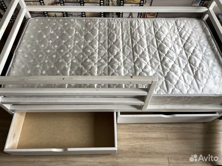 Детская кровать домик 80 на 160 с ящиками