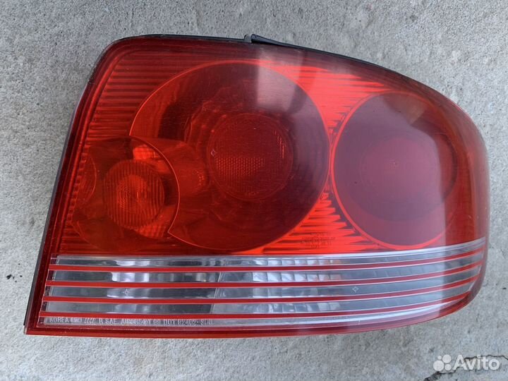 Фонарь задний левый правый Hyundai Sonata 4
