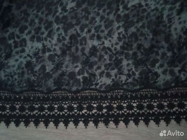 Ткань шифон принтованный с вставкой из гипюра