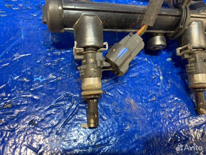 Топливная рампа Audi A4 B8 седан CJE 2011-2015