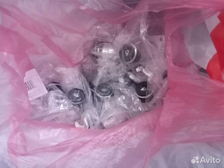 Опора мебельная регулируемая