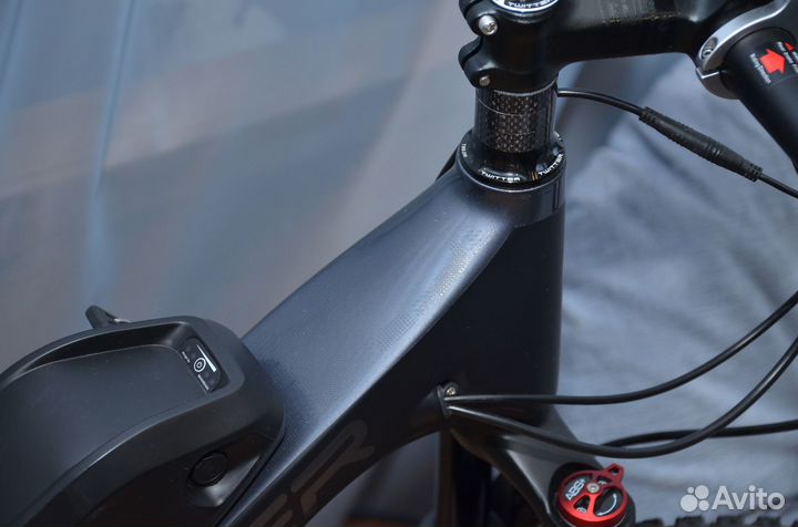 Электровелосипед премиум класса, рама карбон новый