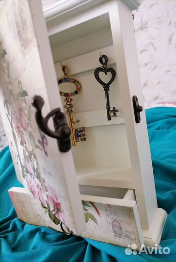 Ключница в стиле Прованс (дерево, новая)