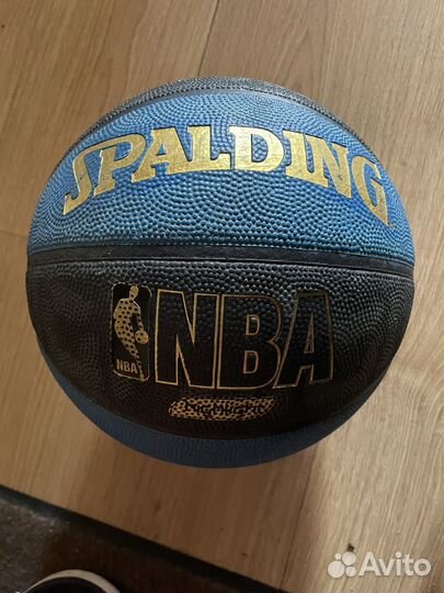 Баскетбольный мяч