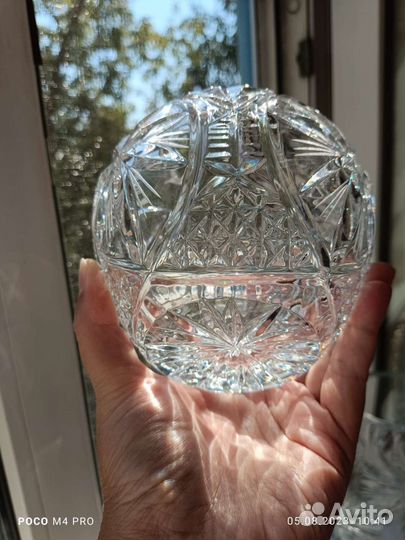 Хрустальная ваза шар