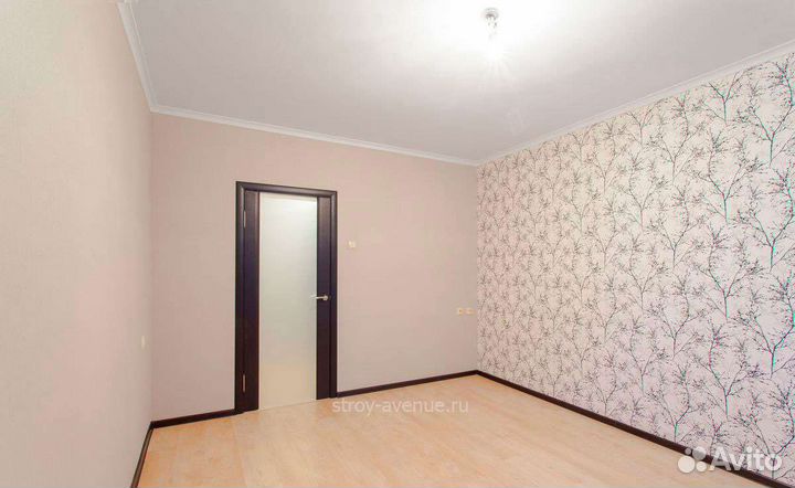 Шпатлевка, поклейка обоев, укладка ламината