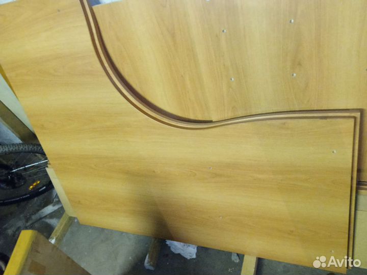 Стол офисный угловой левый (1400*1200*743)