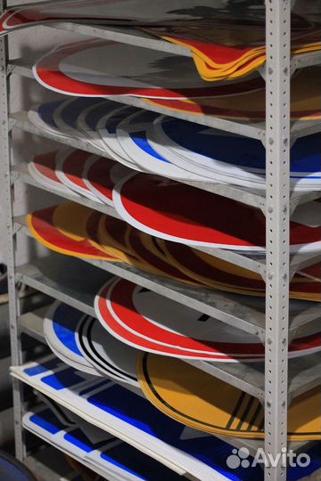 Дорожные знаки и знаки под заказ