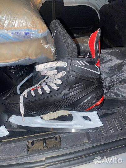 Коньки хоккейные 43 размер