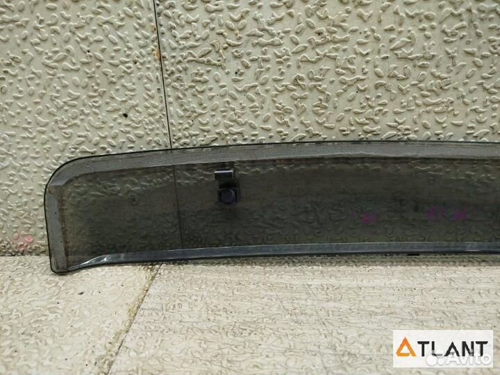 Ветровик задний правый nissan march