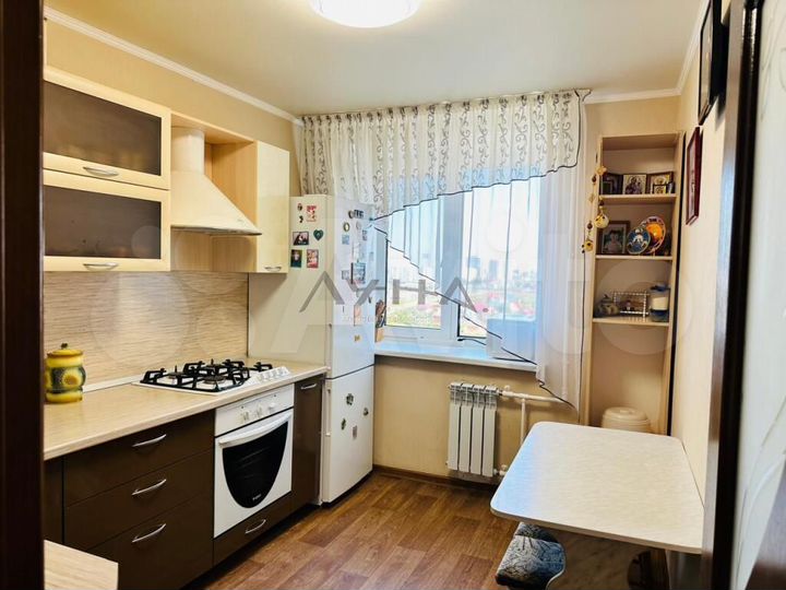 4-к. квартира, 76 м², 9/9 эт.