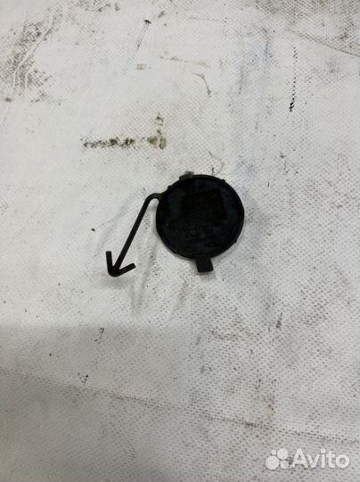 Заглушка буксировочного крюка skoda rapid