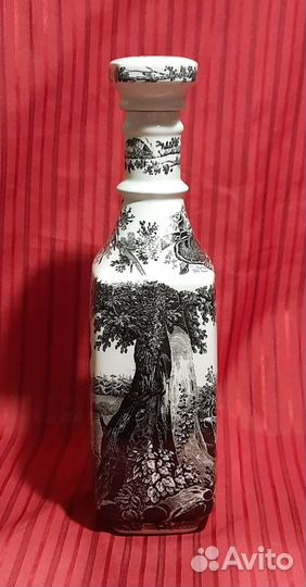 Старинный графин. Фарфор. Роспись Охота