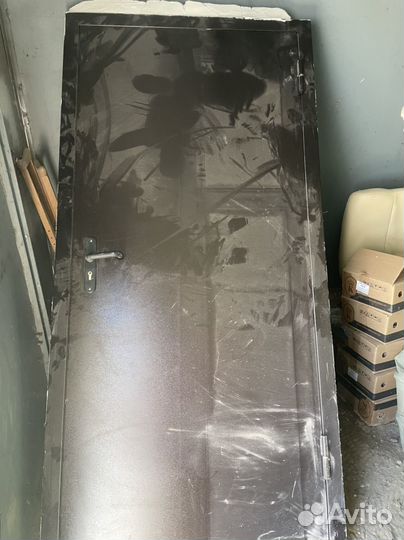 Металлическая дверь бу