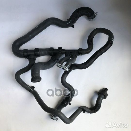 Патрубок системы охлаждения renault 215010095R