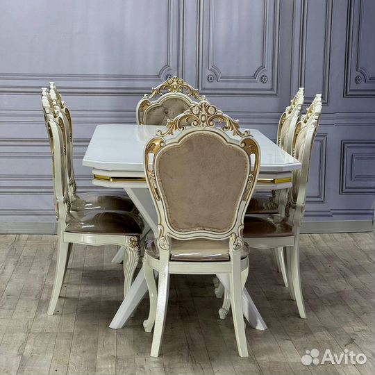 Кухонный стол и стулья новые