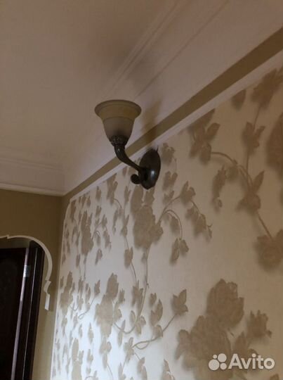 Лампа настенная