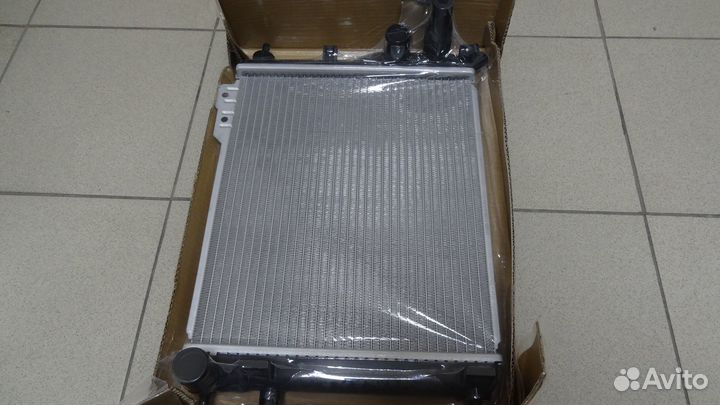 Радиатор двигателя Getz Verna