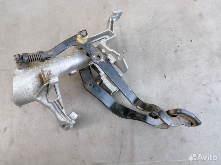 Блок педалей (педальный узел) для Audi 80/90 (B3)