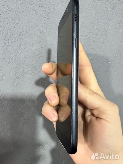 Samsung Galaxy A7 (2017) SM-A720F/DS, 3/32 ГБ