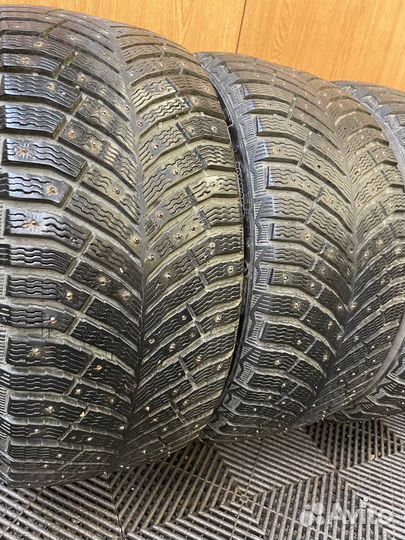 Michelin X-Ice North 4 225/45 R18 и 255/40 R18