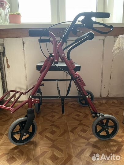 Инвалидная коляска