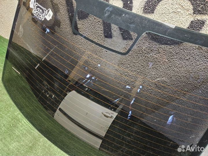 Стекло заднее на Ford Focus 2 седан