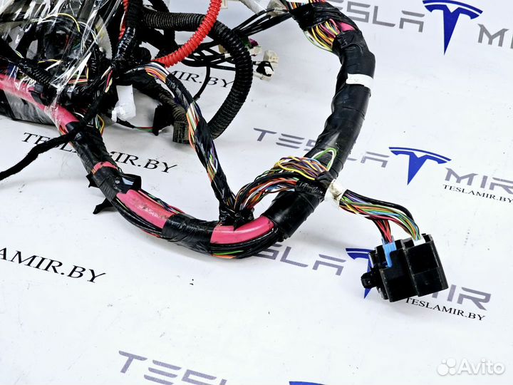 Проводка салона Tesla Model 3 2019 1067955-00