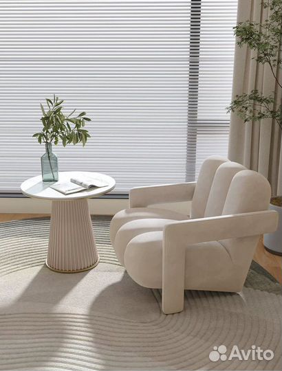 Кресло дизайнеркое в гостиную