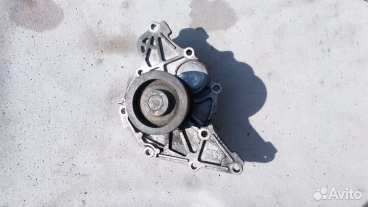 Водяная помпа Audi A6 C5 2.5 TDI
