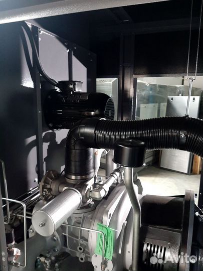 Безмасляный винтовой компрессор двухступенчатый