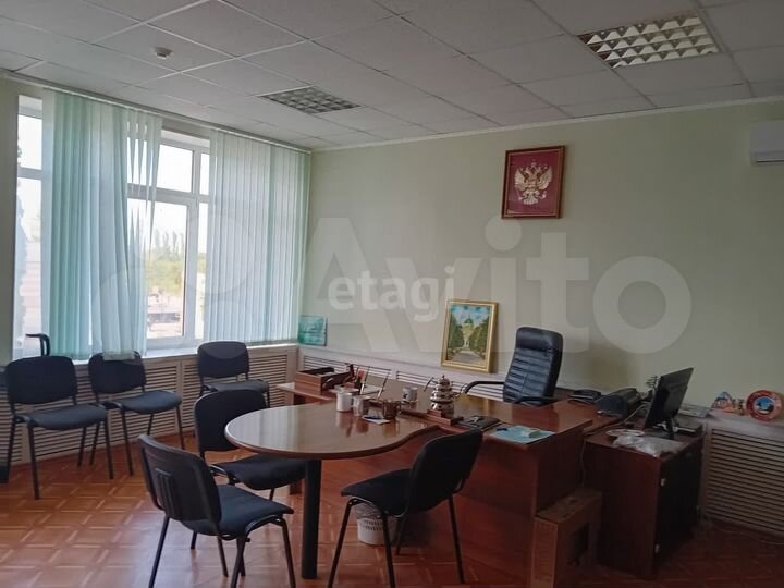 Продам торговое помещение, 588.4 м²