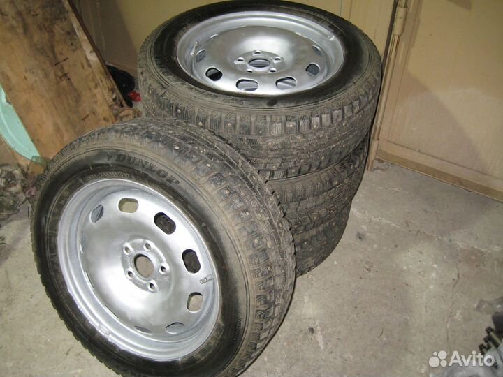 Dunlop SP Winter Ice 01 185/65 R15 88T