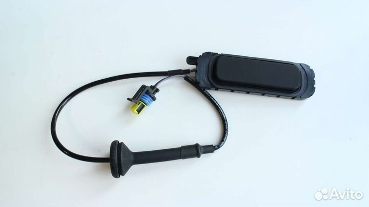 Кнопка открытия багажника Tahoe Escalade