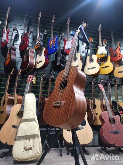 Укулеле баритон flight NUB310 с чехлом (новое)