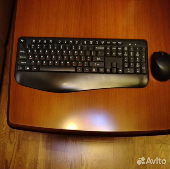 Беспроводная клавиатура и мышь