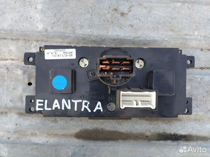 Блок управления климатом Hyundai Elantra