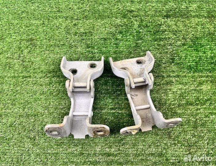 Петля двери Opel311772G