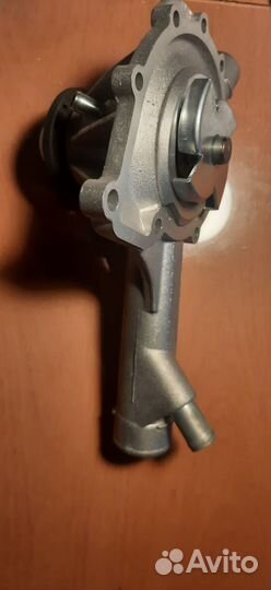 Водяной насос, помпа М111 W201, W124 W202 мерседес
