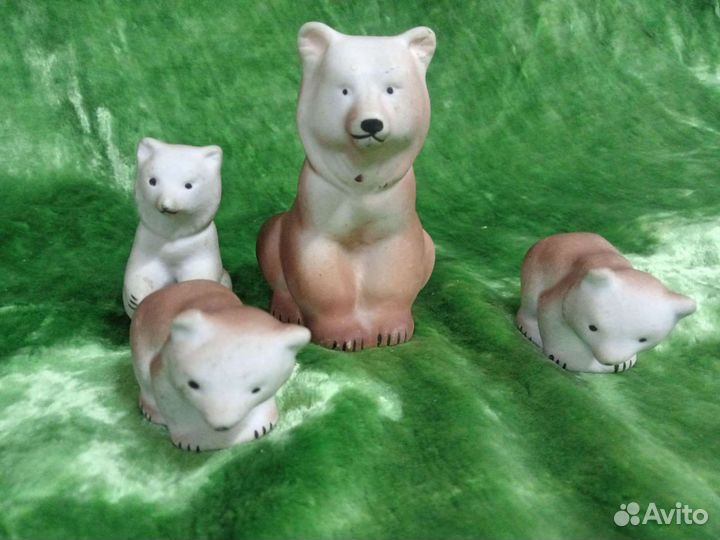 Статуэтки Семья медведей