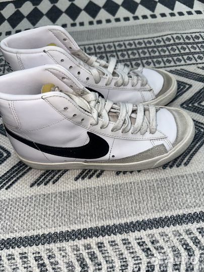 Nike blazer