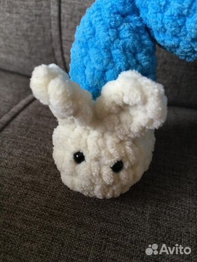 Вязаный мишка в пижаме